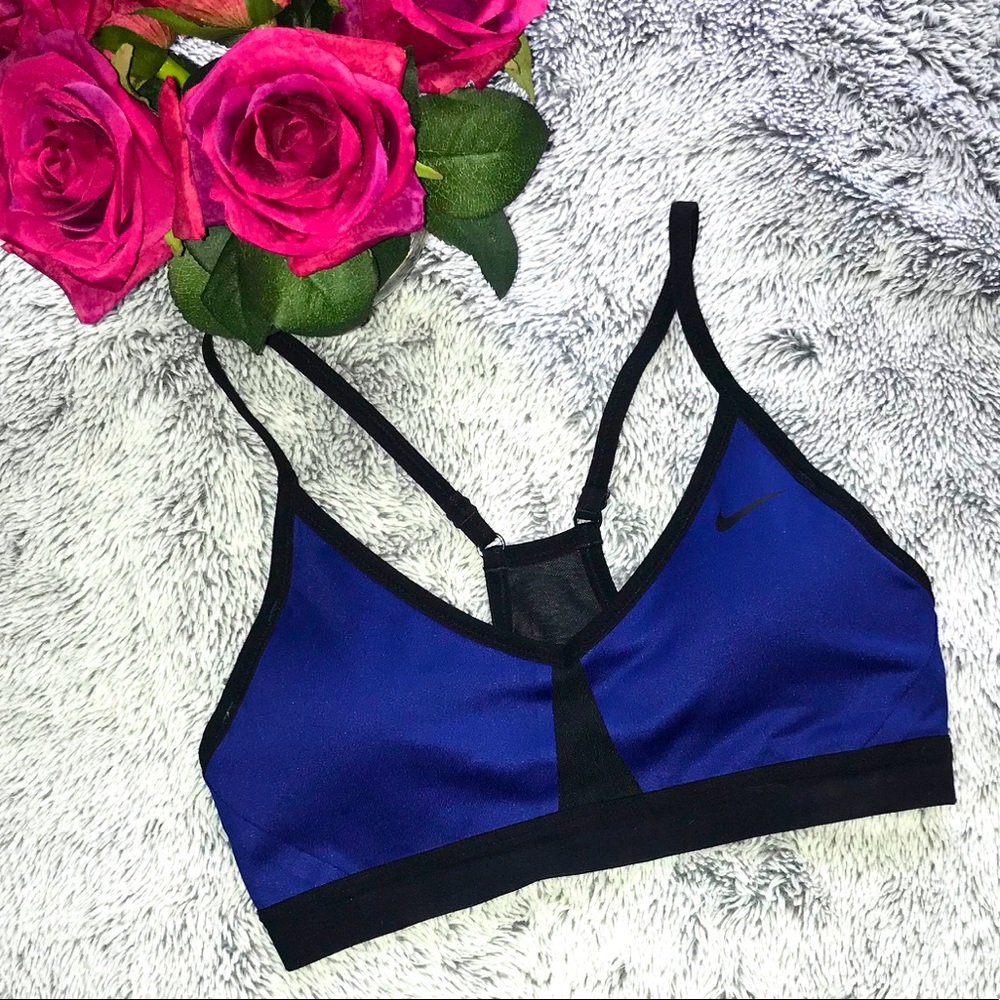NWOT NIKE Indy sports bra